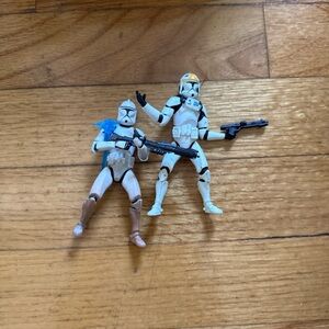 Lot of two Star Wars clone troopers action action figures